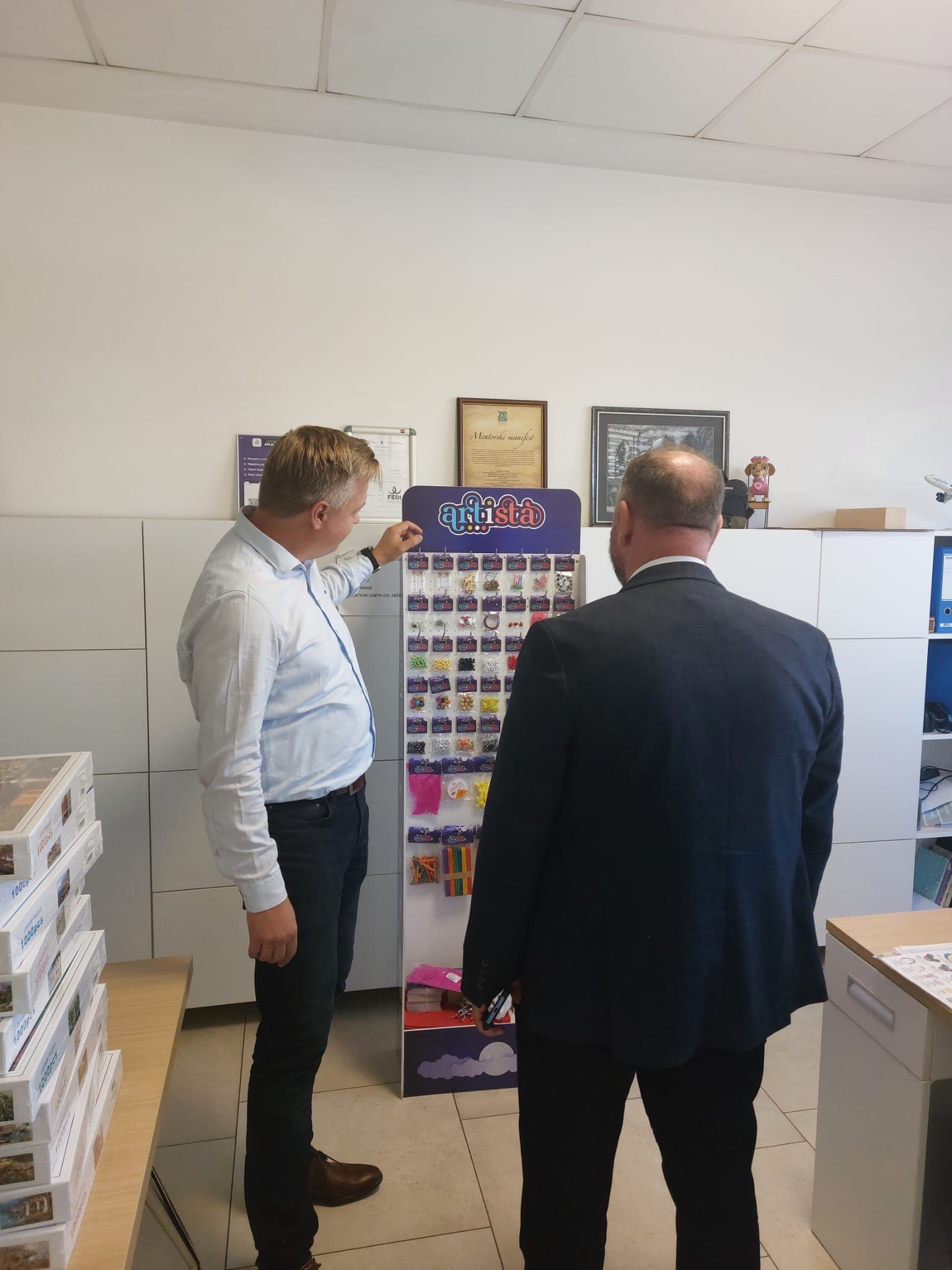 Posjeta kompaniji Fedi d.o.o.: Jedini proizvođač drvenih kutija za dekupaž u BiH