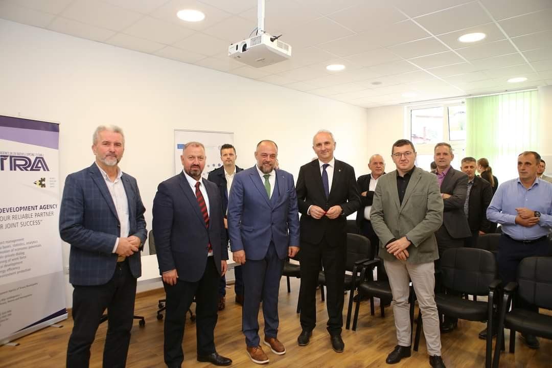 Otvoren prvi TECHLAB u Tešnju, Ministarstvo privrede ZDK finansijski podržalo projekat