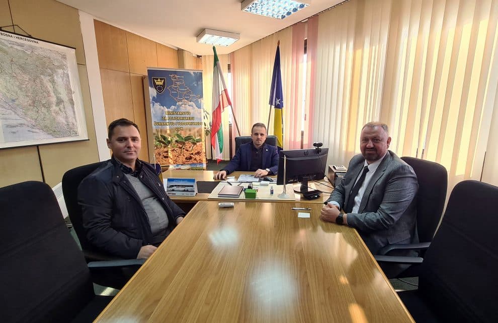 Ministri Čajić i Šibonjić razgovarali sa predstavnikom Natron-Hayata: ZDK sve više u fokusu velikih ulagača