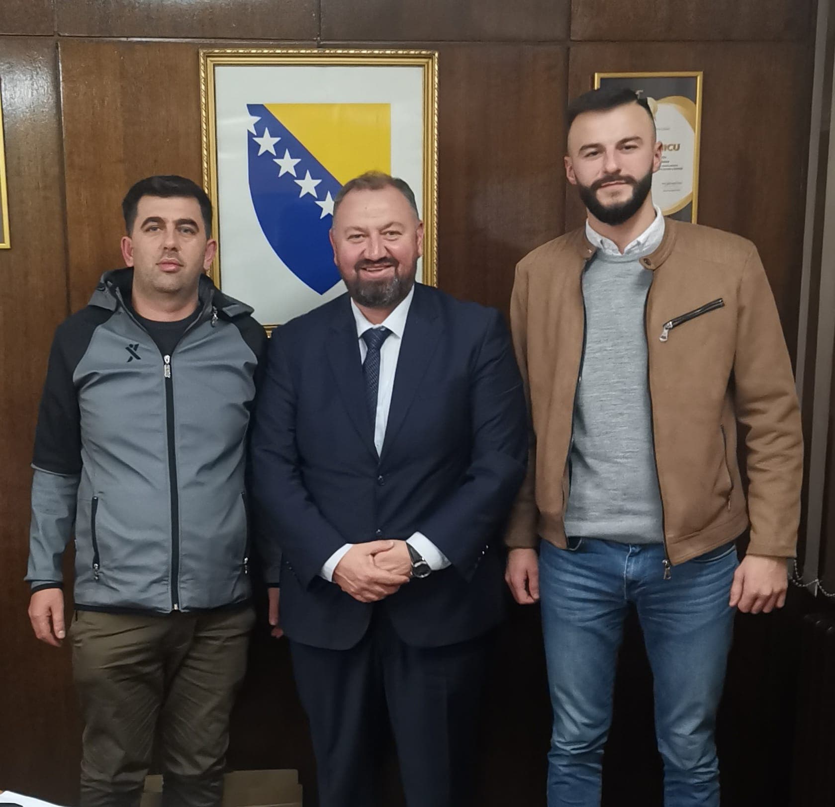 Predstavnici Mega Travel i prijevoznog sektora u posjeti ministru Šibonjiću