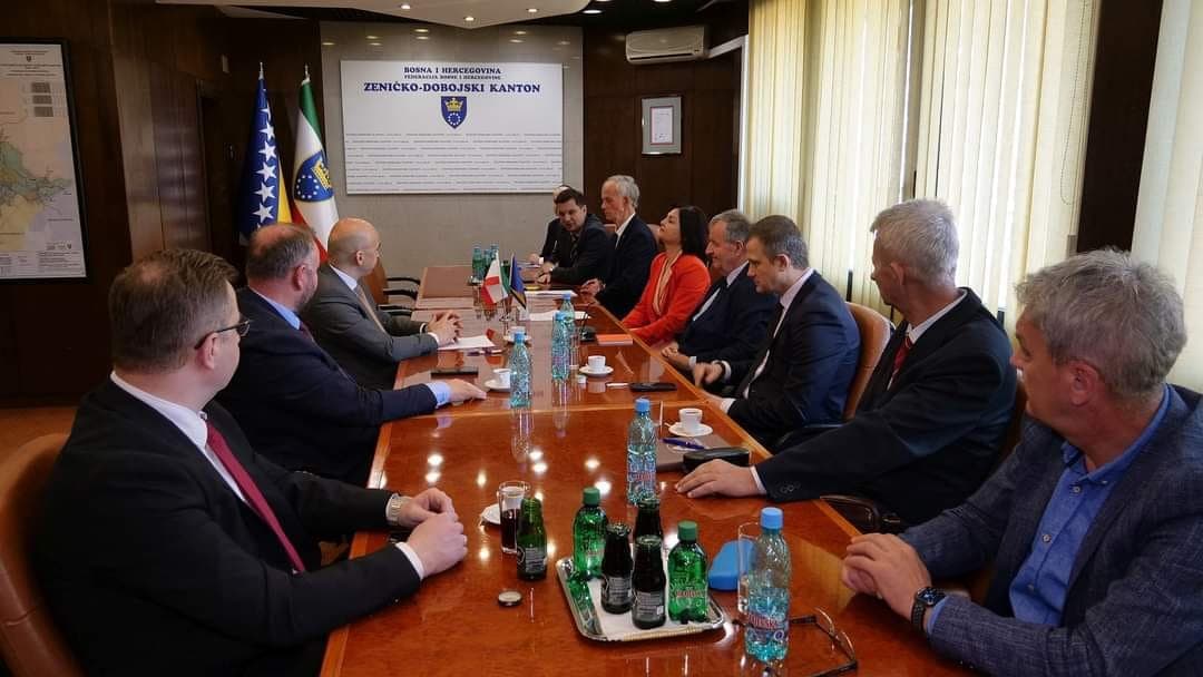 Vlada ZDK i Privredna komora ZDK potpisali memorandum o saradnji u osam prioritetnih oblasti