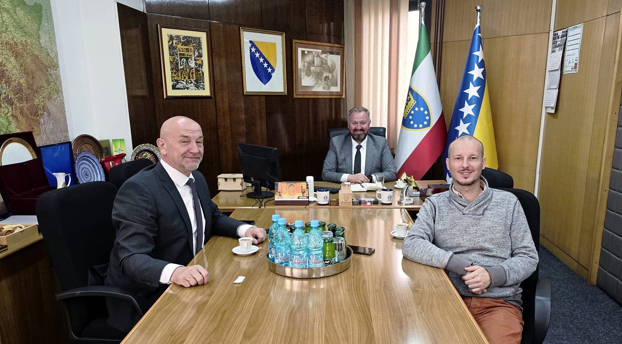 Ministar Šibonjić razgovarao sa Matom Zekom, ambasadorom BiH u Japanu