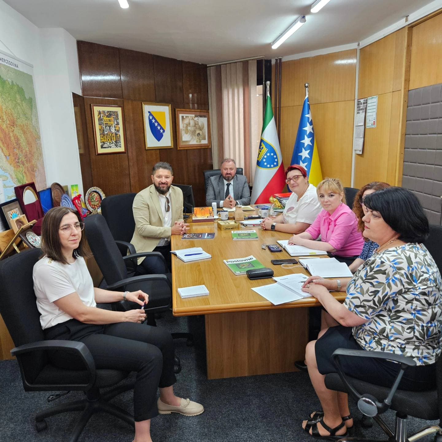 Ministar Šibonjić i ministrica Čišija na radnom sastanku sa direktorom Poslovnih novina