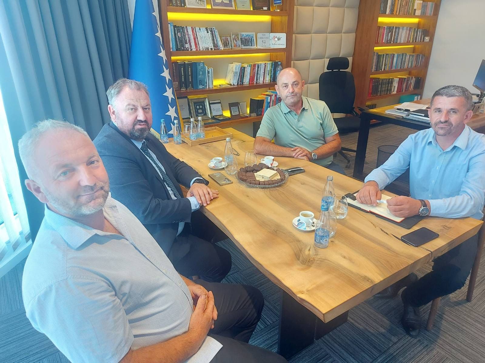 Sastanak sa osnivačem AS Holdinga Sulejmanom Hrvićem i privrednicima iz Tešnja