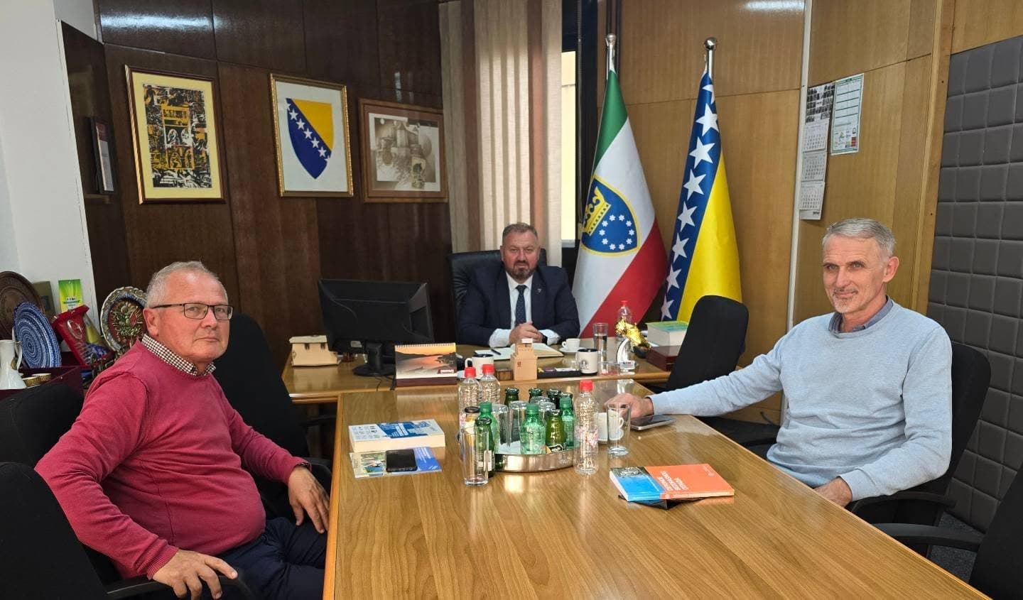 Ministar Šibonjić razgovarao sa profesorima Dautbegovićem i Petkovićem