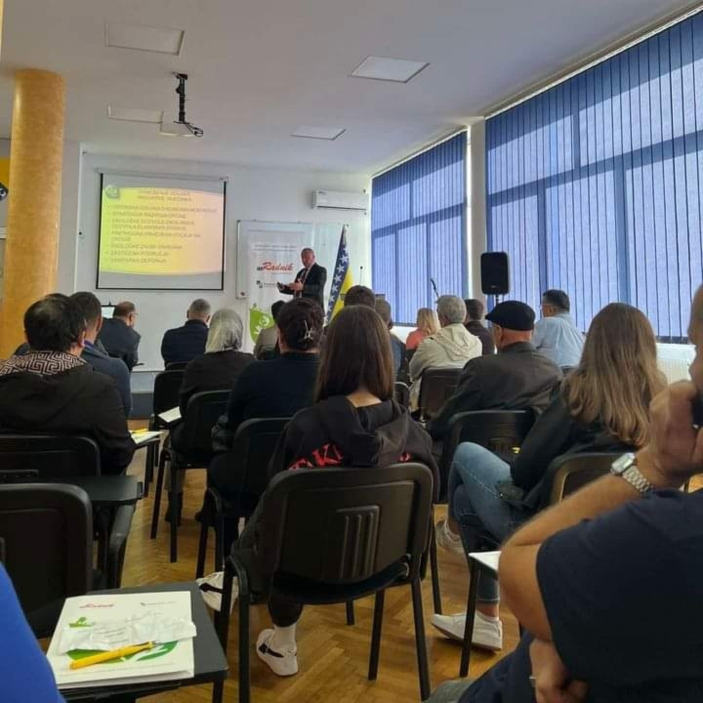 Ministar Šibonjić sa saradnicima prisustvovao radionici o razvoju privrede