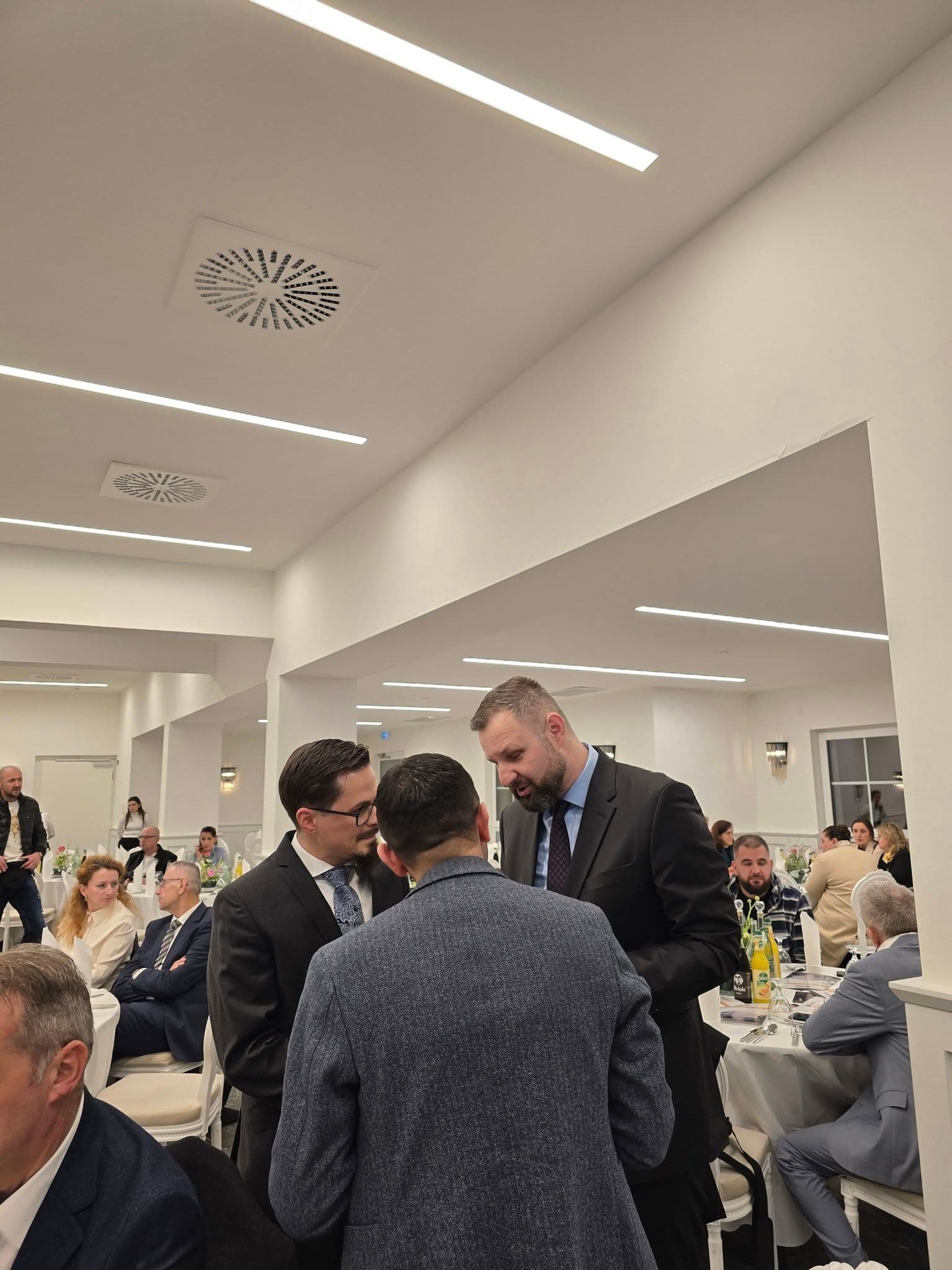 Ministar Šibonjić razgovarao sa gradonačelnikom Frankfurta o proširenju privredne saradnje