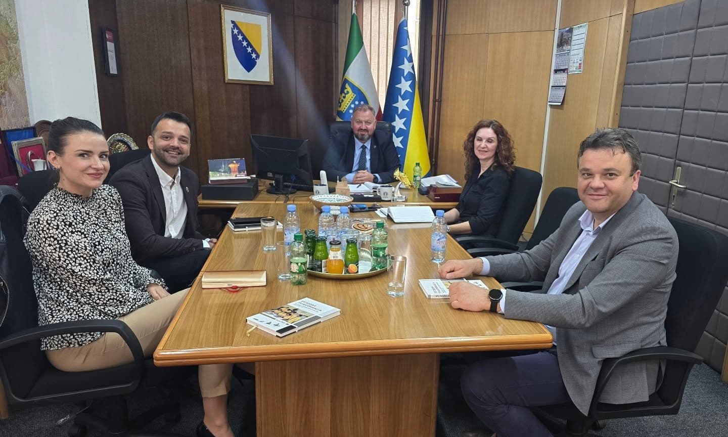 Ministarstvo privrede Zeničko-dobojskog kantona održalo sastanak s predstavnicima ProCredit Bank