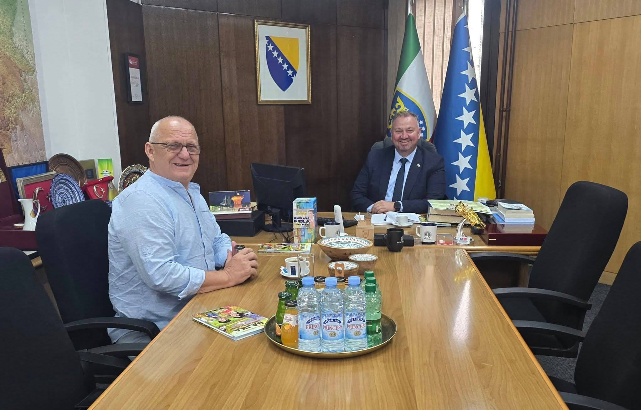 Kupujmo Domaće – jačajmo BiH: Ministar Šibonjić ugostio akademika Planjca